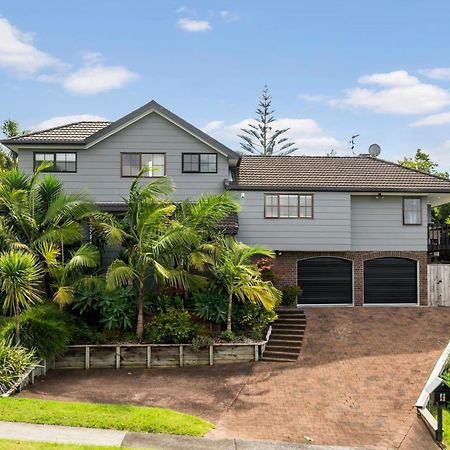 Villa With Pool In Browns Bay Auckland Exterior photo